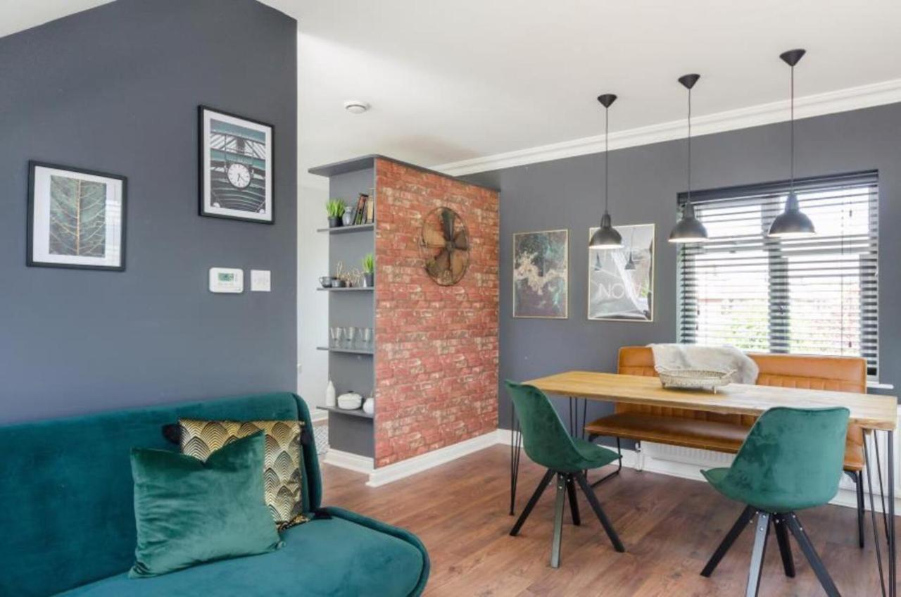 Time Is Now! Beautiful Apartment In York Exterior photo